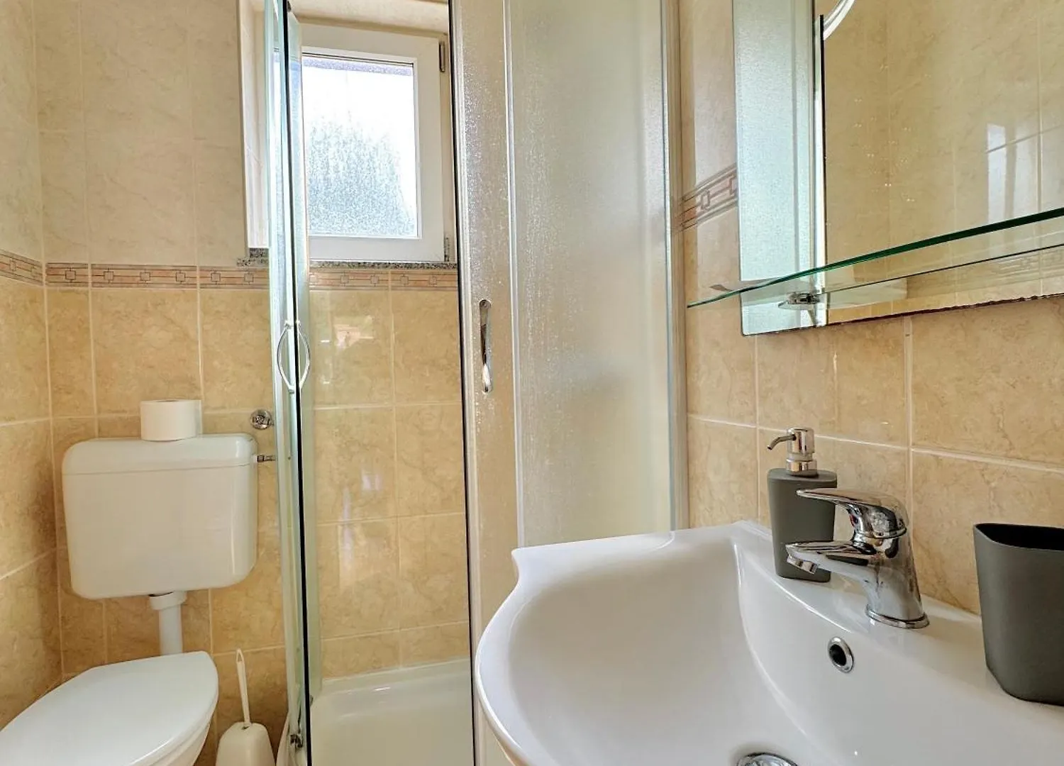 Apartments Elvira Drage 0*,