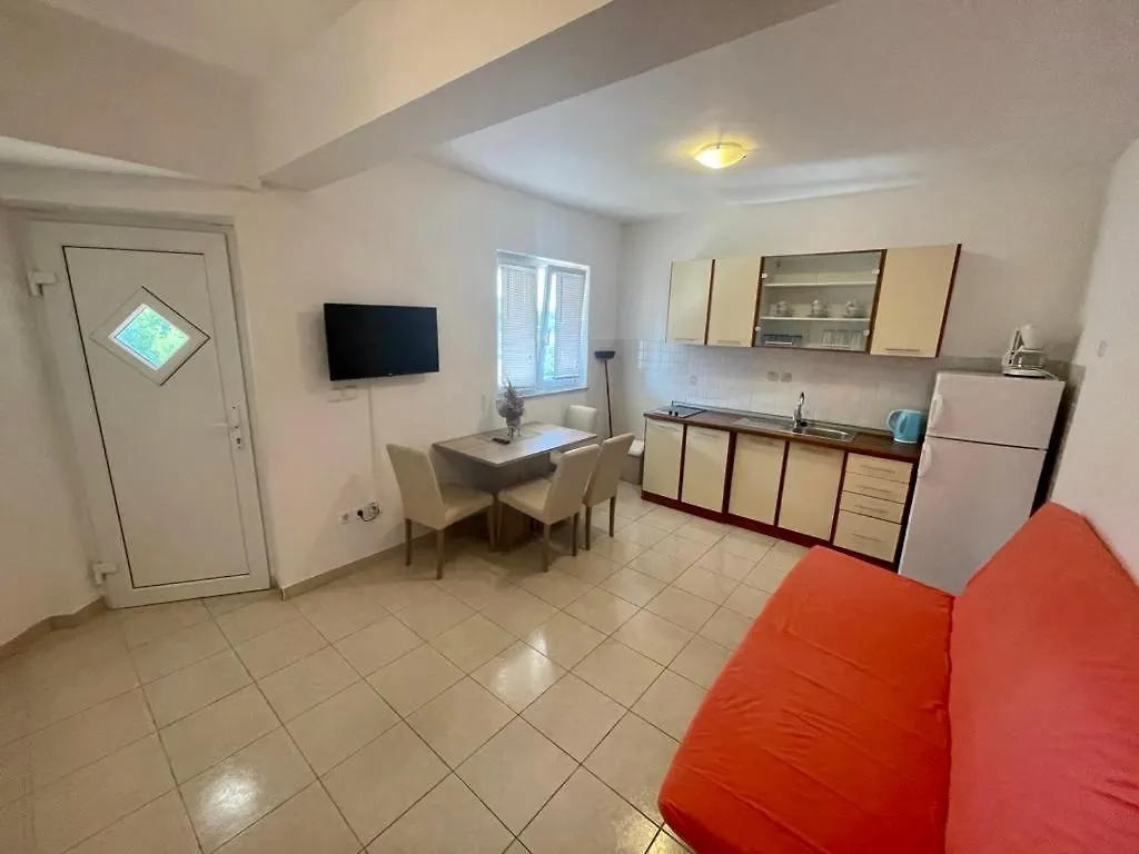Apartments Elvira Drage
