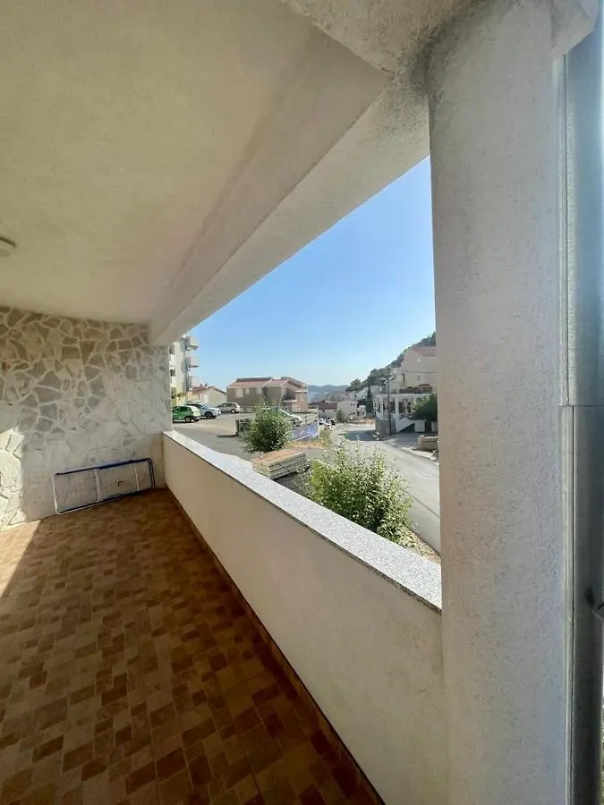 Apartments Elvira Drage