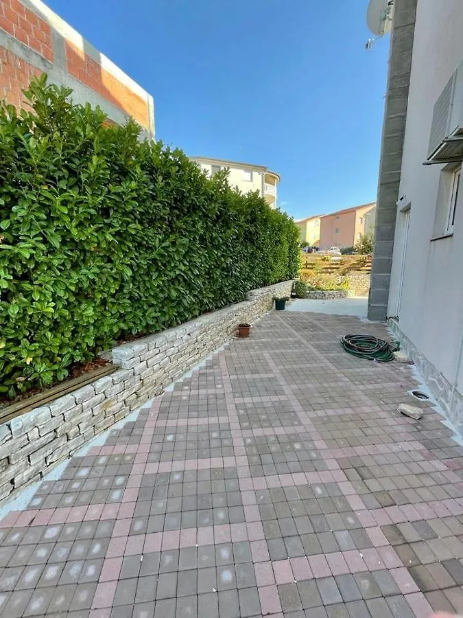 Apartments Elvira Drage