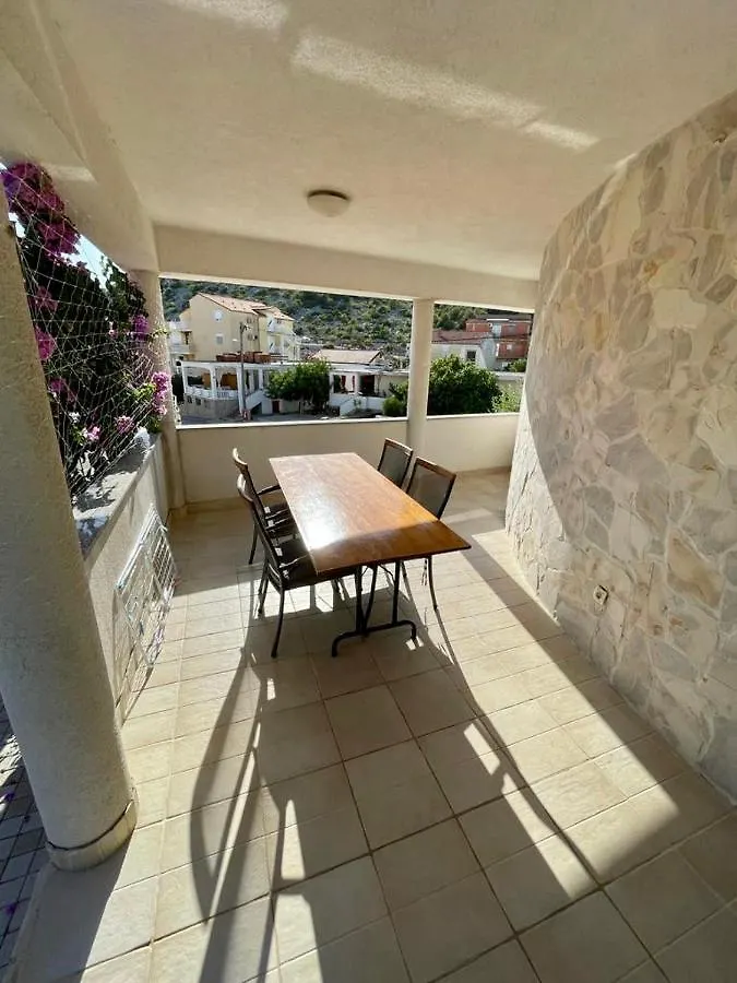 Apartments Elvira Drage 0*,