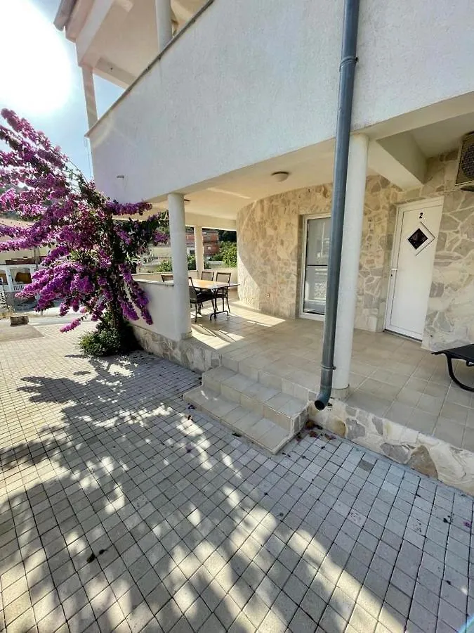 Apartments Elvira Drage