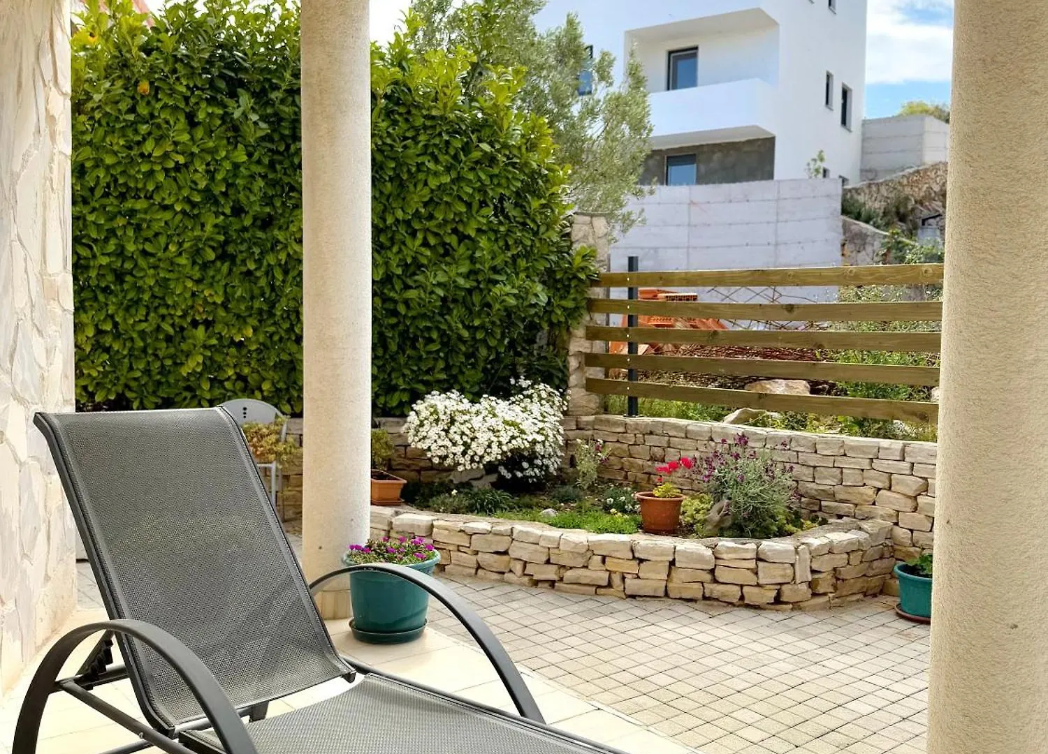 Apartments Elvira Drage