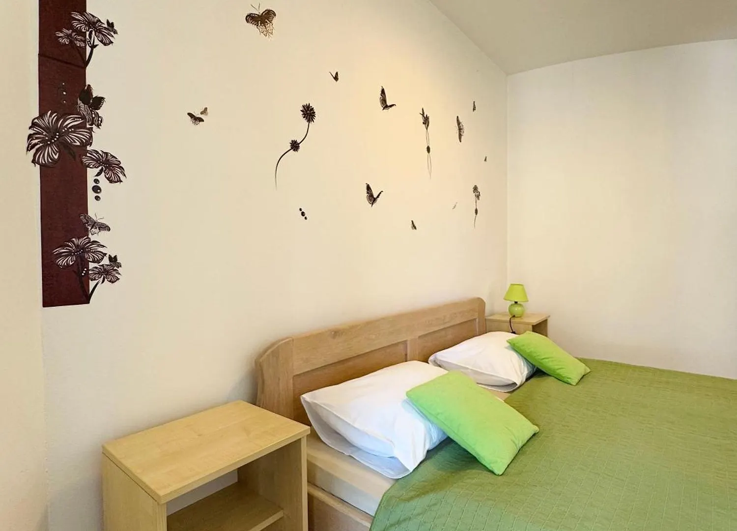 Apartments Elvira Drage