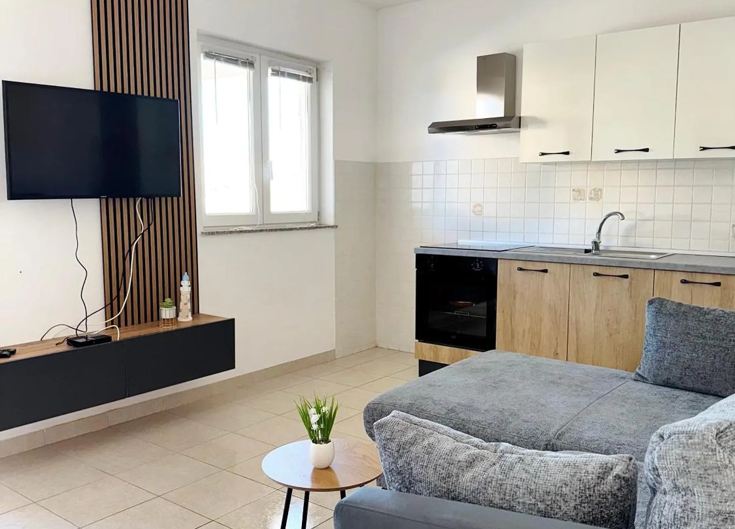 Apartments Elvira Drage